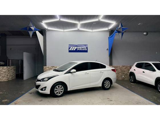 HYUNDAI HB20S 1.6 COMFORT PLUS 16V FLEX 4P AUTOMÁTICO